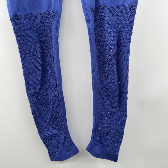 Victoria’s Secret Sport Blue Purple Mid Rise Cut Out Seamless Tight Leggings XLa - Picture 3 of 11